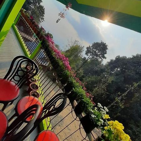 Greenery Homestay Дарджилинг Экстерьер фото