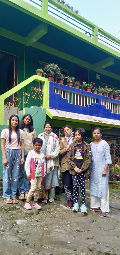 Greenery Homestay Дарджилинг Экстерьер фото